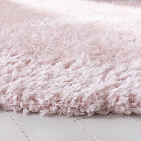 Safavieh Madrid Shag 200 5'-3" x 5'-3" Rug in Blush