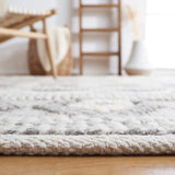 Safavieh Natura 4'-0" x 6'-0" Rug in Ivory / Grey