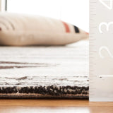 Safavieh Ebony 4'-0" x 6'-0" Rug in Ivory / Grey