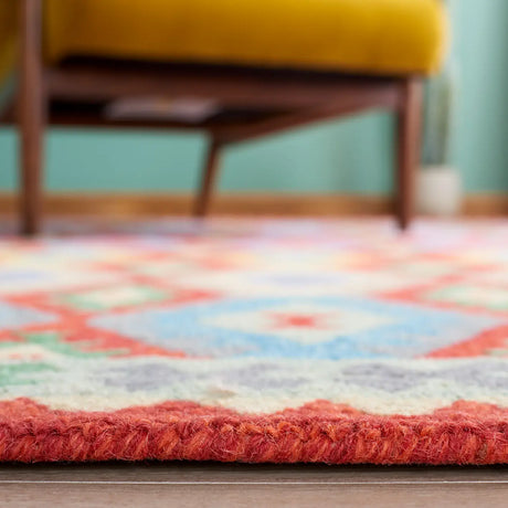 Safavieh Aspen 4'-0" x 6'-0" Rug in Red / Blue