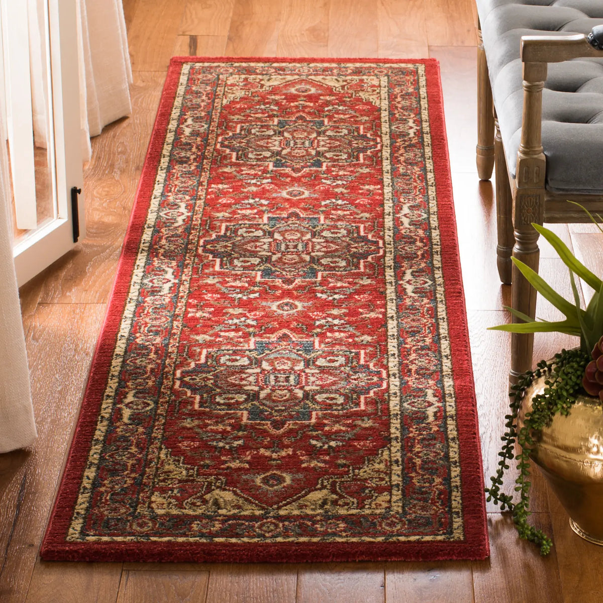 Safavieh Mahal 2'-2" x 10'-0" Rug in Red / Creme