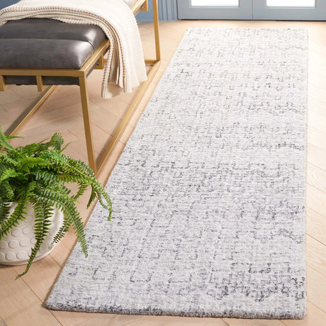 Safavieh Marquee 2'-3" x 8'-0" Rug in Grey / Ivory