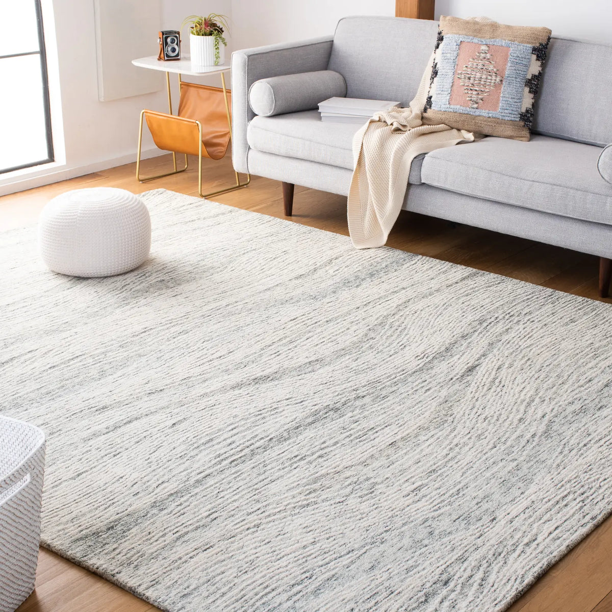Safavieh Metro 10'-0" x 14'-0" Rug in Dark Grey / Ivory