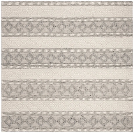 Safavieh Natura 6'-0" x 6'-0" Rug in Grey / Ivory