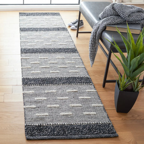 Safavieh Striped Kilim 2'-3" x 7'-0" Rug in Black / Ivory