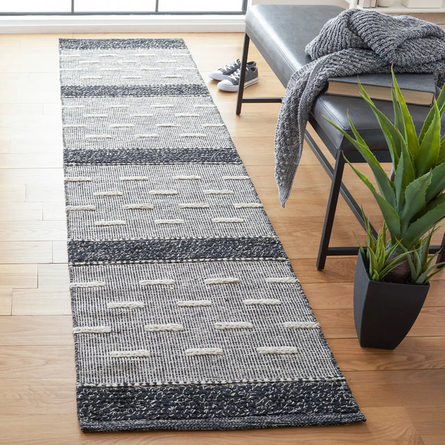 Safavieh Striped Kilim 2'-3" x 7'-0" Rug in Black / Ivory