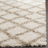 Safavieh Sgd-Dallas Shag 4'-0" x 6'-0" Rug in Ivory / Beige
