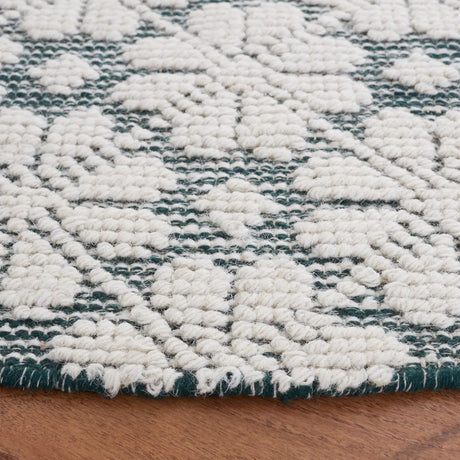 Safavieh Vermont 6'-0" x 6'-0" Rug in Ivory / Green