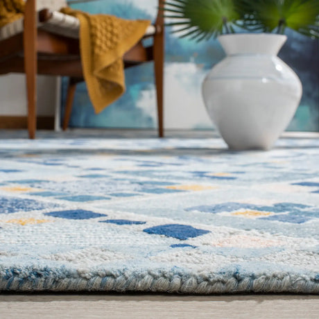 Safavieh Soho 4'-0" x 6'-0" Rug in Navy / Blue