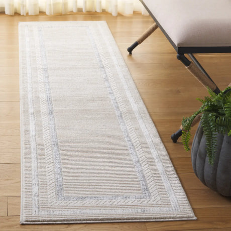 Safavieh Hanna 2'-0" x 8'-0" Rug in Ivory / Grey