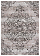 Safavieh Havana 4'-5" x 6'-5" Rug in Light Brown / Black