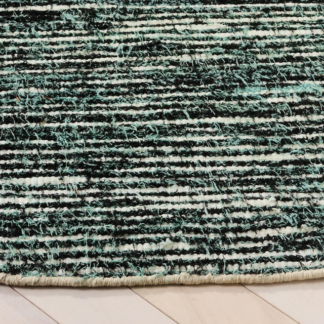 Safavieh Cape Cod 6'-0" x 6'-0" Rug in Green / Black