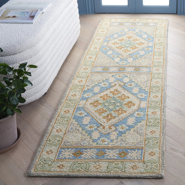 Safavieh Heritage 2'-3" x 8'-0" Rug in Green / Ivory