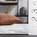 Safavieh Amelia 700 4'-0" x 6'-0" Rug in Charcoal / Ivory