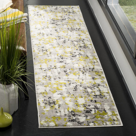 Safavieh Skyler 2'-0" x 10'-0" Rug in Grey / Green