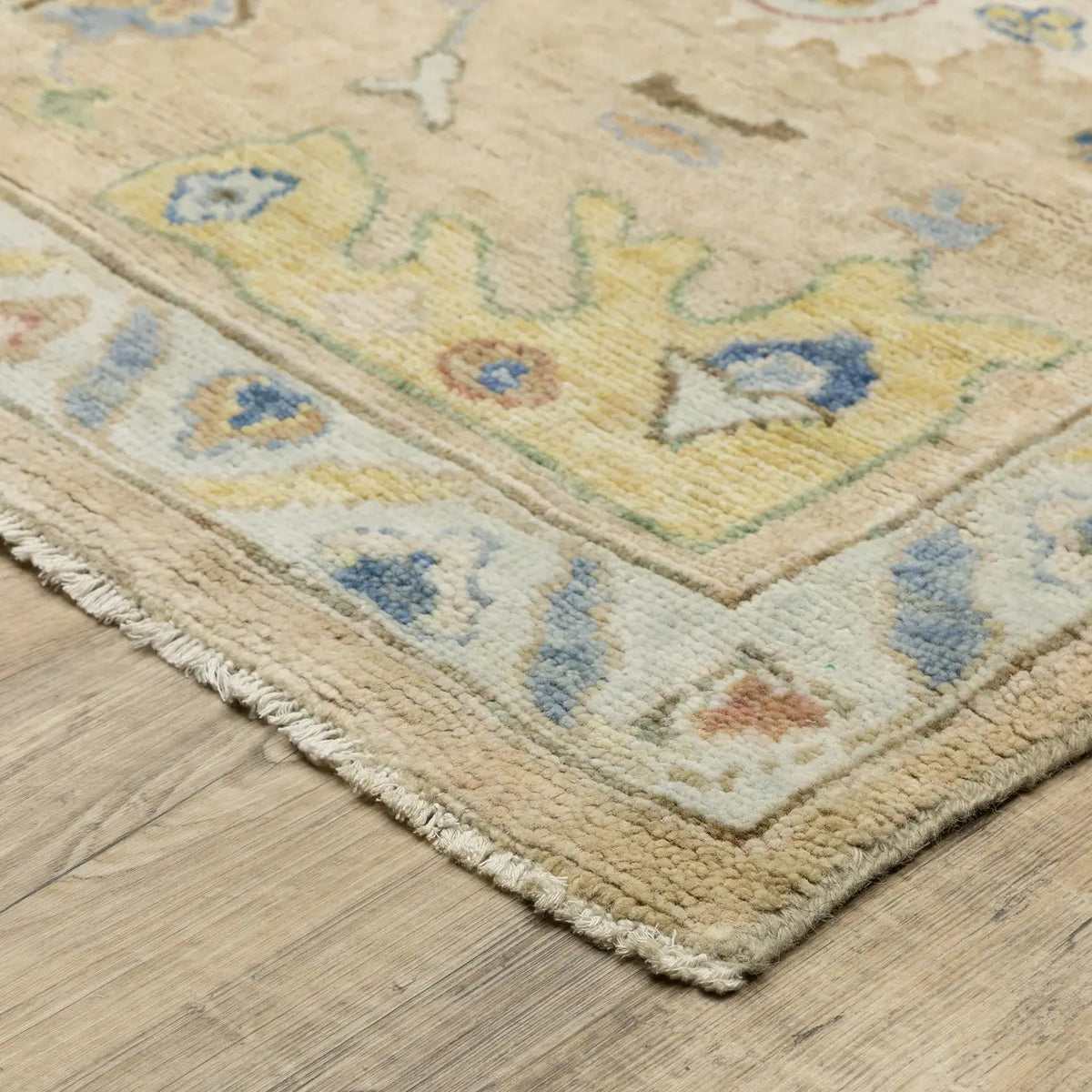 Oriental Weavers Sphinx Palace 10310 Multi Rugs - corner detail
