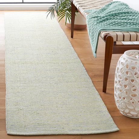 Safavieh Montauk 2'-3" x 9'-0" Rug in Green / Ivory