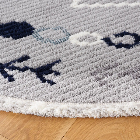 Safavieh Marrakesh 6'-7" x 6'-7" Rug in Grey / Navy