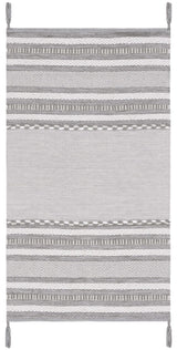 Safavieh Montauk 2'-3" x 4'-0" Rug in Grey / Ivory