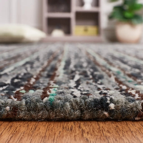 Safavieh Abstract 4'-0" x 6'-0" Rug in Dark Grey / Brown