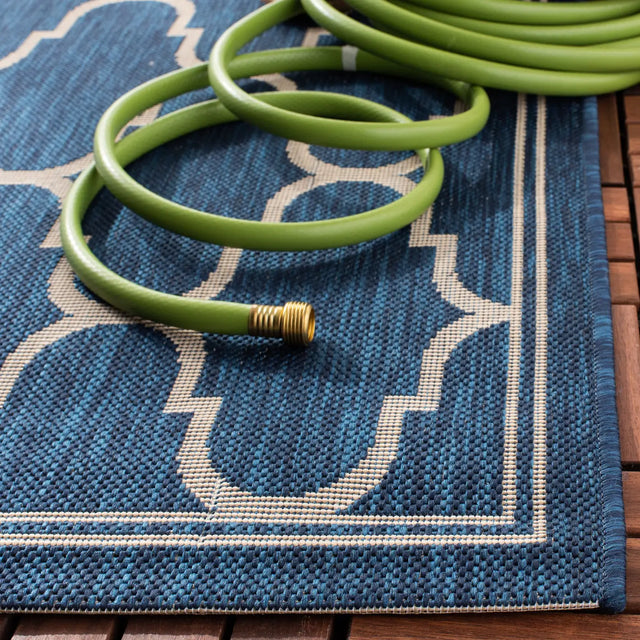 Safavieh Courtyard 5'-3" x 7'-7" Rug in Navy / Beige