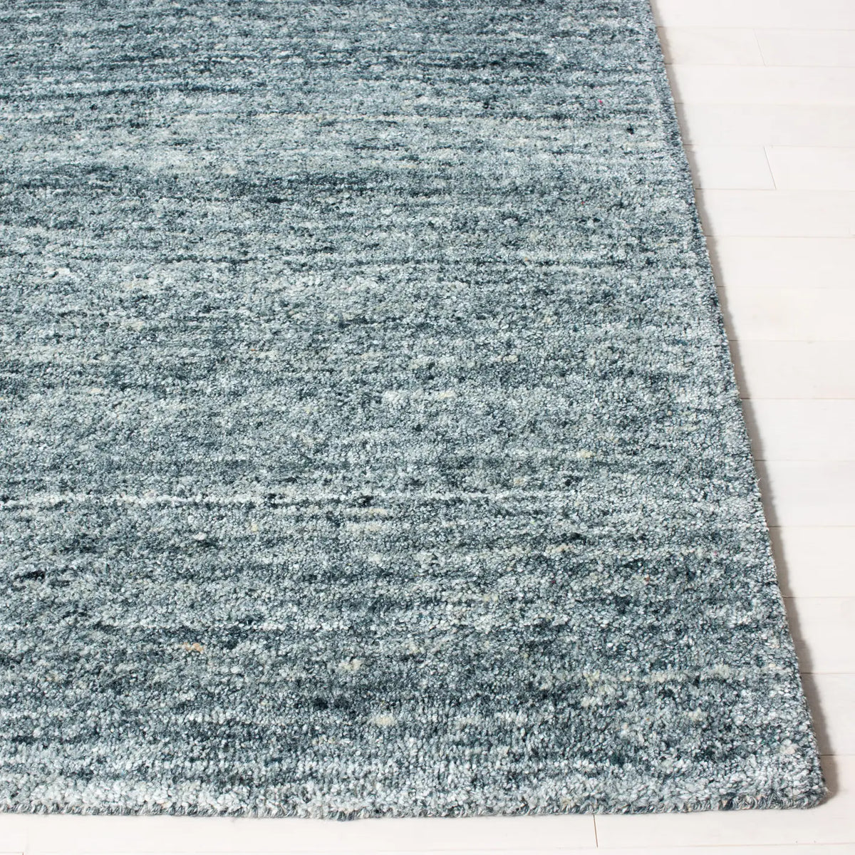 Safavieh Himalaya 5'-0" x 8'-0" Rug in Blue / Gold