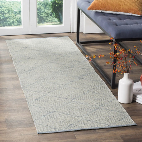 Safavieh Montauk 2'-3" x 11'-0" Rug in Light Blue