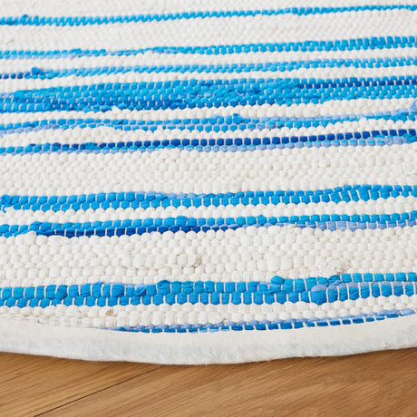 Safavieh Rag Rug 6'-0" x 6'-0" Rug in Ivory / Blue