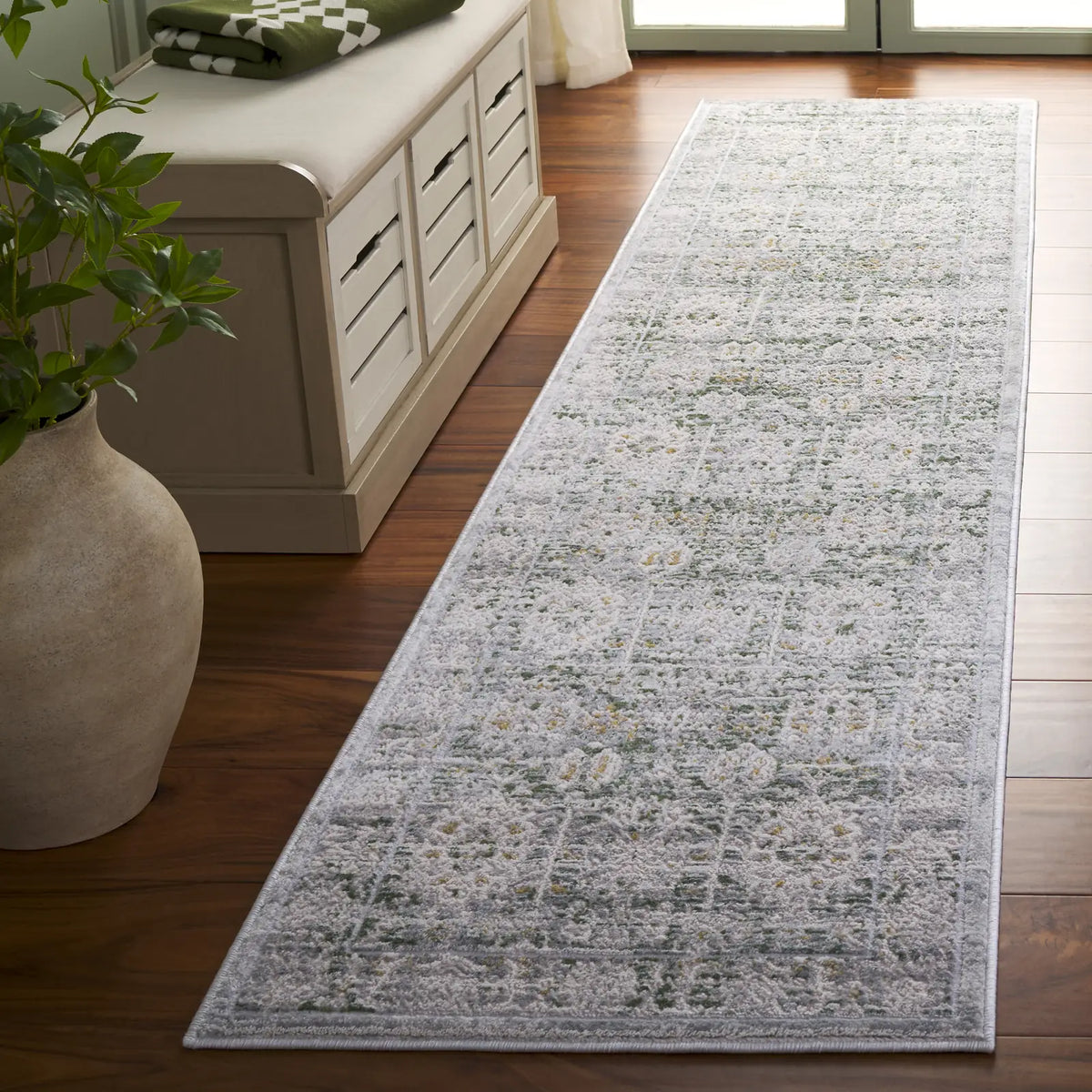 Safavieh Prestige 2'-3" x 8'-0" Rug in Ivory / Grey