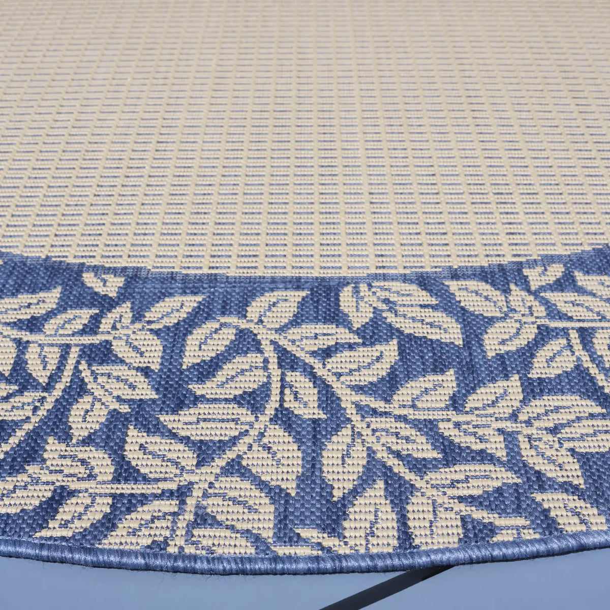 Safavieh Courtyard 6'-7" x 6'-7" Rug in Natural / Blue
