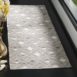 Safavieh Montauk 2'-3" x 7'-0" Rug in Charcoal / Ivory