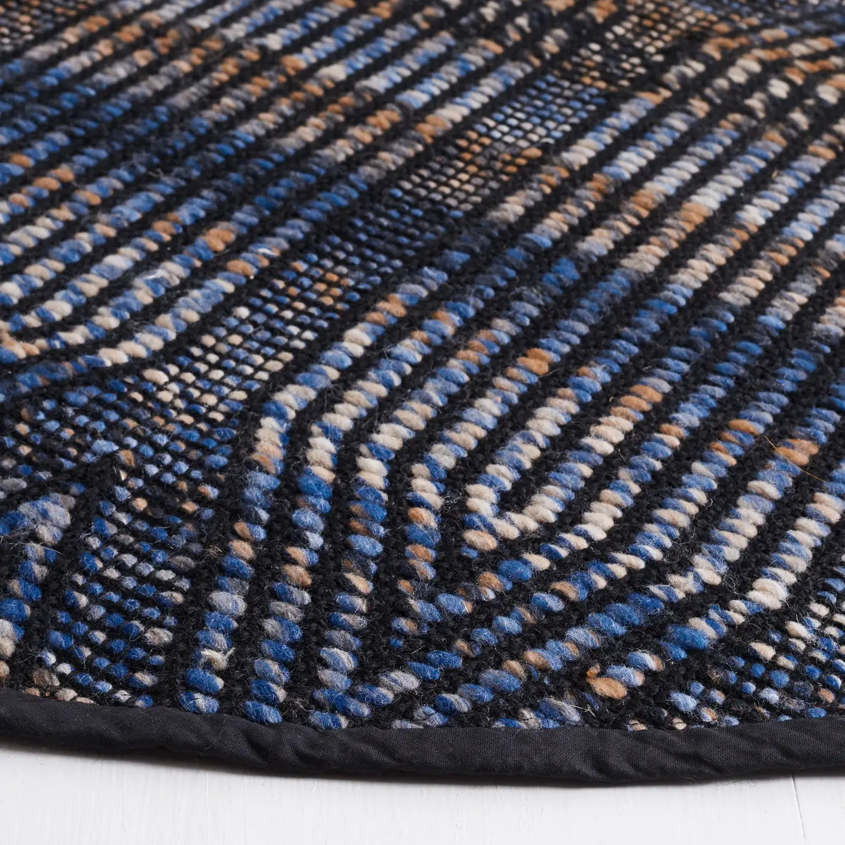 Safavieh Natura 6'-0" x 6'-0" Rug in Blue / Orange