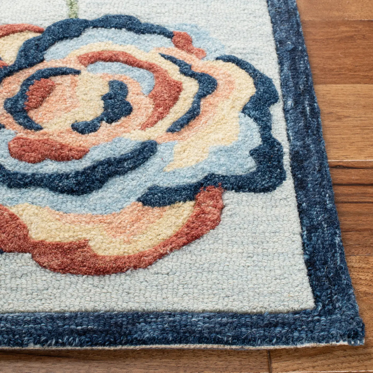 Safavieh Metro 4'-0" x 6'-0" Rug in Blue / Ivory
