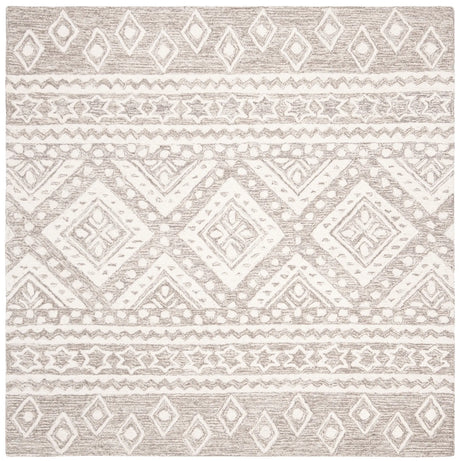 Safavieh Micro-Loop 5'-0" x 5'-0" Rug in Dark Grey / Ivory
