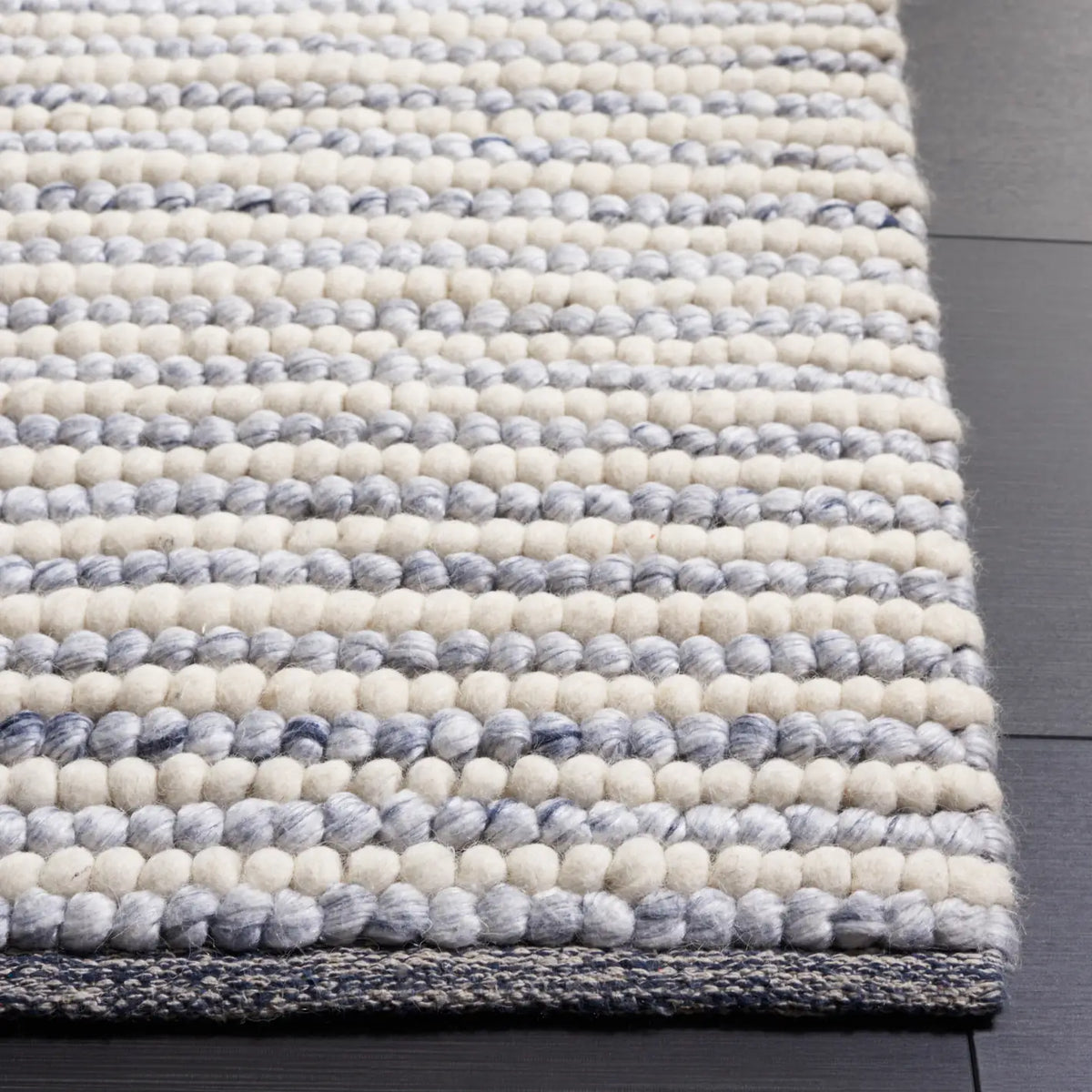 Safavieh Natura 4'-0" x 6'-0" Rug in Ivory / Blue