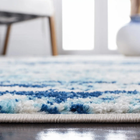 Safavieh Tulum 4'-0" x 6'-0" Rug in Ivory / Blue