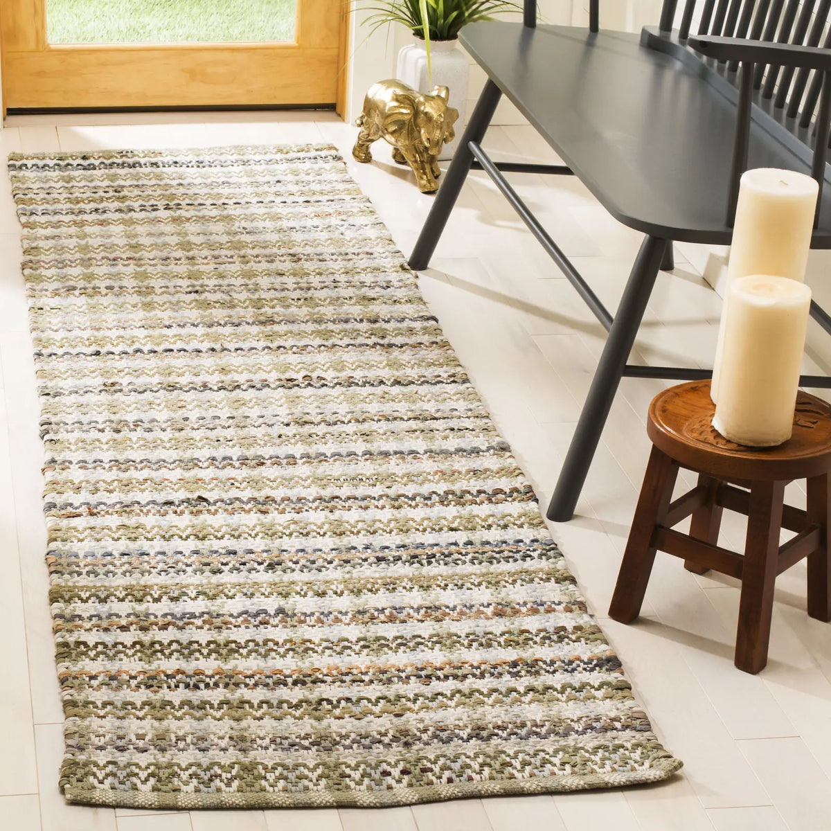 Safavieh Montauk 2'-3" x 8'-0" Rug in Beige / Multi
