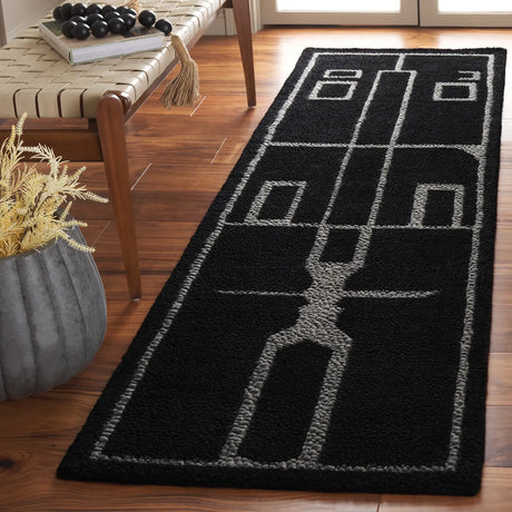 Safavieh Fifth Avenue 2'-3" x 8'-0" Rug in Black / Ivory