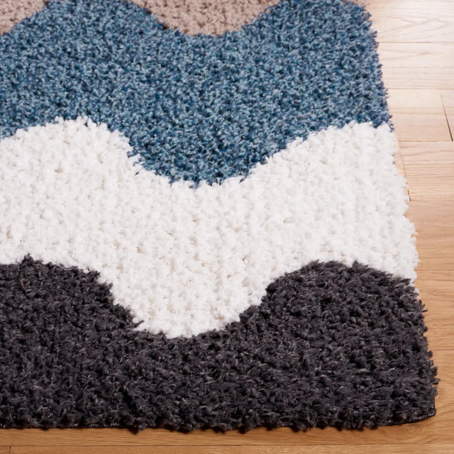 Safavieh Calico Shag 4'-0" x 6'-0" Rug in Black / Taupe