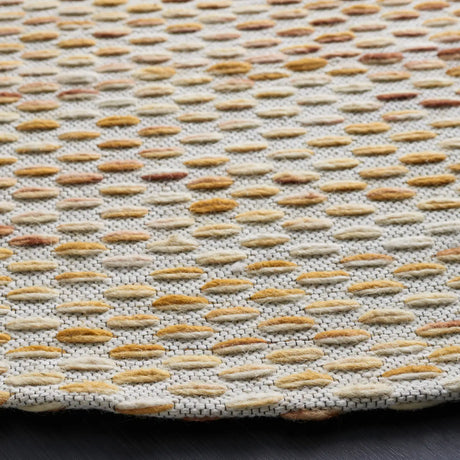 Safavieh Marbella 6'-0" x 6'-0" Rug in Yellow / Ivory