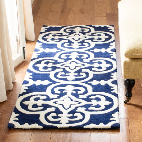 Safavieh Chatham 2'-3" x 7'-0" Rug in Dark Blue / Ivory