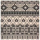 Safavieh Veranda 6'-7" x 6'-7" Rug in Beige / Grey