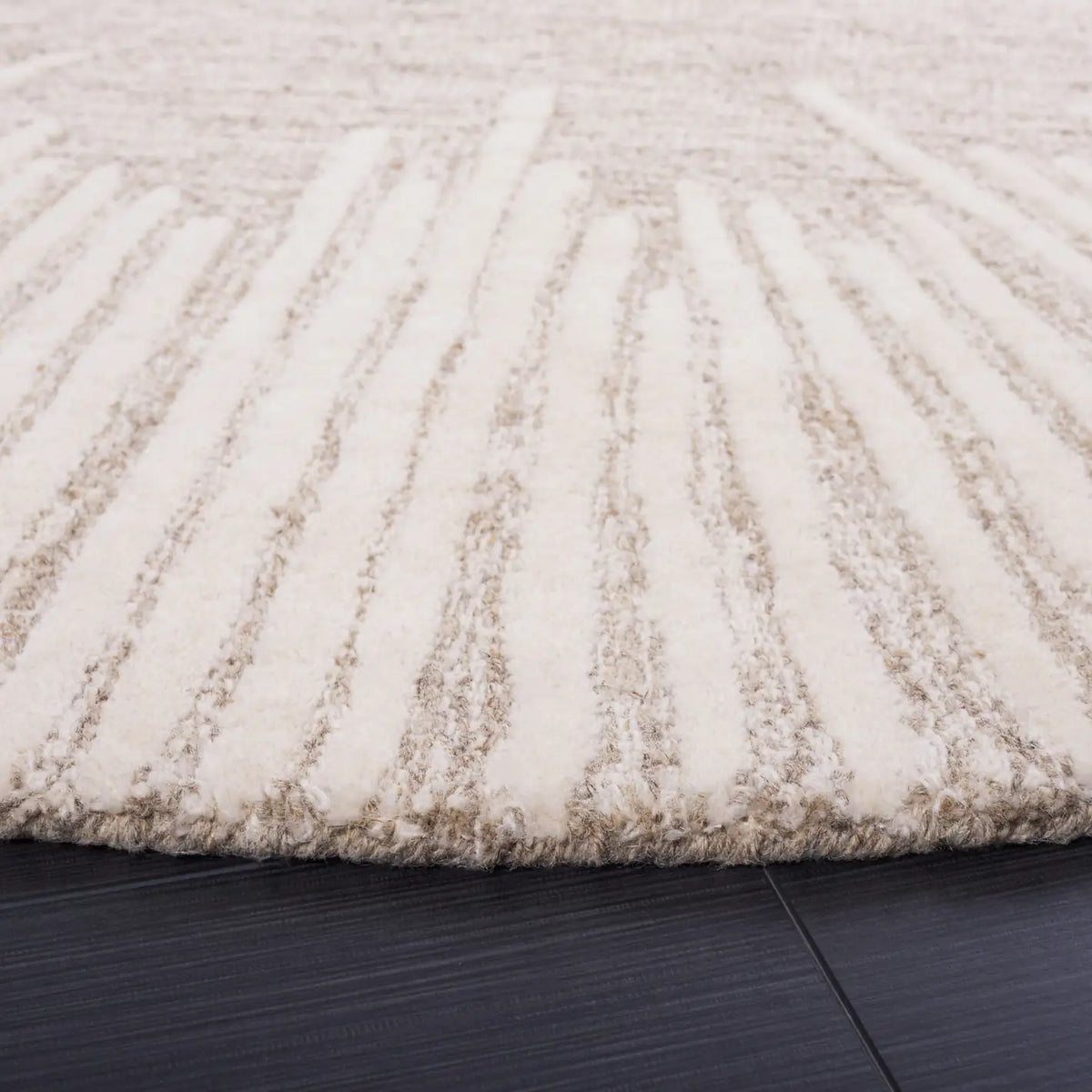 Safavieh Abstract 6'-0" x 6'-0" Rug in Natural / Ivory