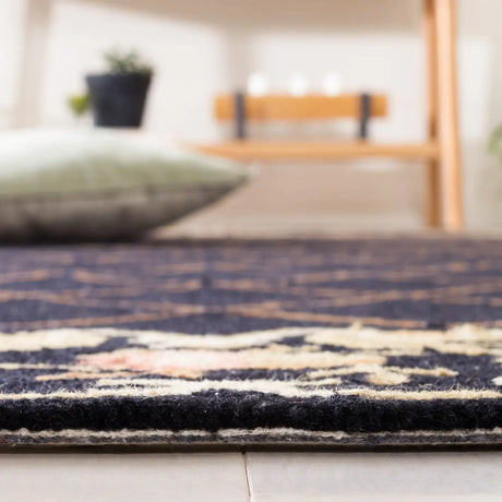 Safavieh Chelsea 6'-0" x 9'-0" Rug in Black