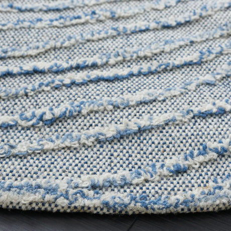 Safavieh Trace 6'-0" x 6'-0" Rug in Navy