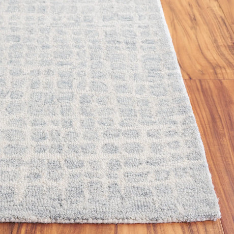Safavieh Ebony 4'-0" x 6'-0" Rug in Ivory / Light Blue
