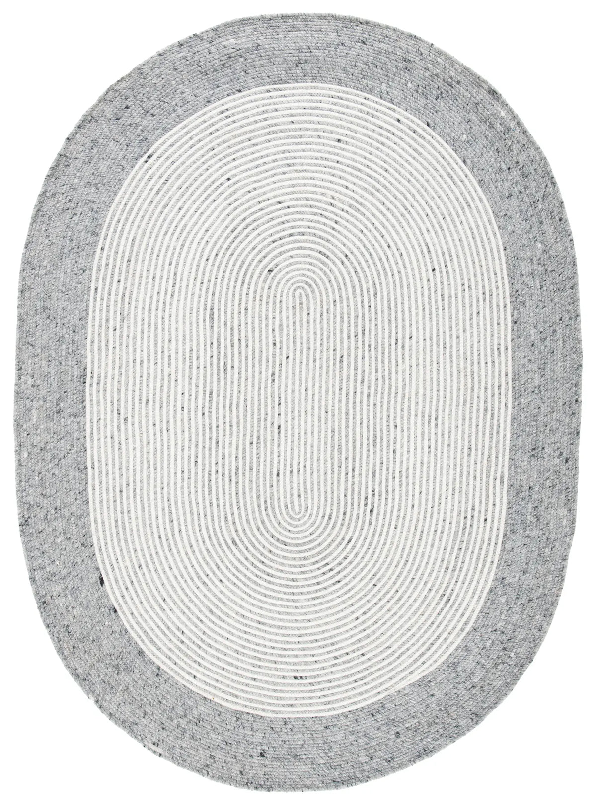 Safavieh Braided 5'-0" x 7'-0" Rug in Grey / Ivory