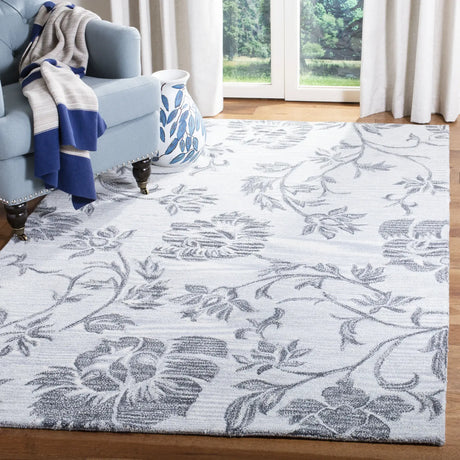Safavieh Soho 5'-0" x 8'-0" Rug in Grey / Black