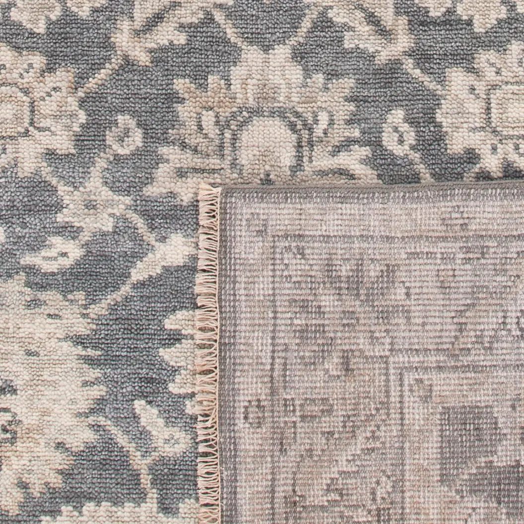 Safavieh Samarkand 6'-0" x 9'-0" Rug in Dark Grey / Beige