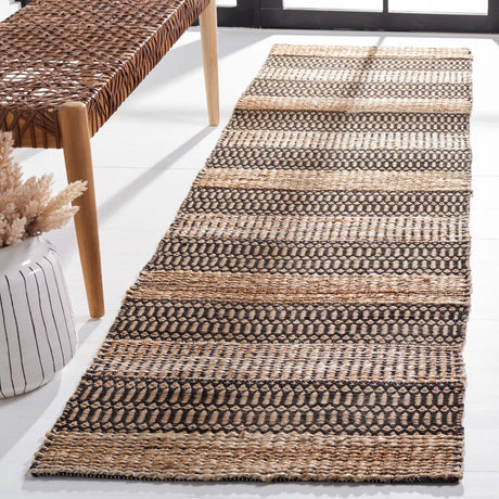 Safavieh Natural Fiber 2'-3" x 8'-0" Rug in Black / Natural